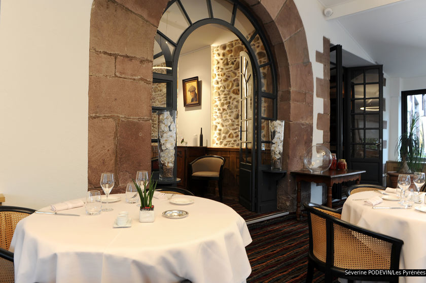 Les Pyrénées SaintJeanPieddePort a MICHELIN Guide Restaurant