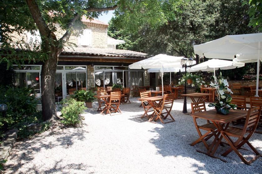 Le Temps de Vivre Un restaurant du Guide MICHELIN Uchaux