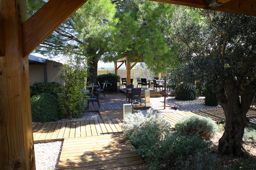 Coteaux et Fourchettes Un restaurant du Guide MICHELIN Cairanne