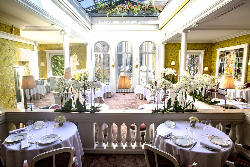 Lasserre Paris a MICHELIN Guide Restaurant