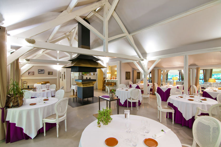 Auberge de SteMaure Un restaurant du Guide MICHELIN SainteMaure