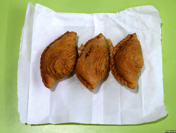 J2 Famous Crispy Curry Puff – Singapore - a MICHELIN Guide Restaurant