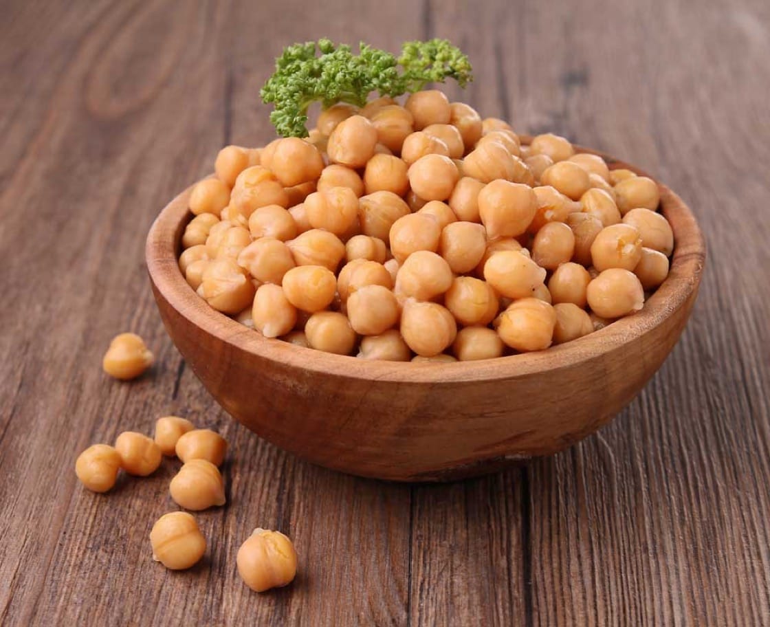 A bowl of garbanzo beans