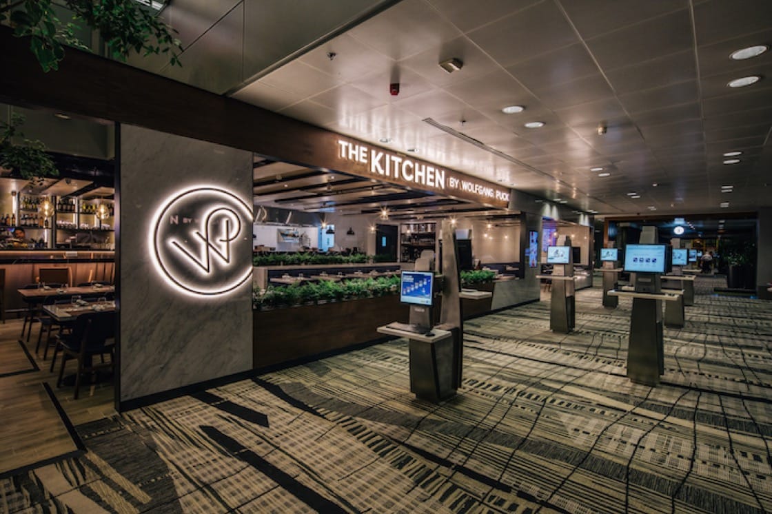 新加坡樟宜机场的The Kitchen By Wolfgang Puck。