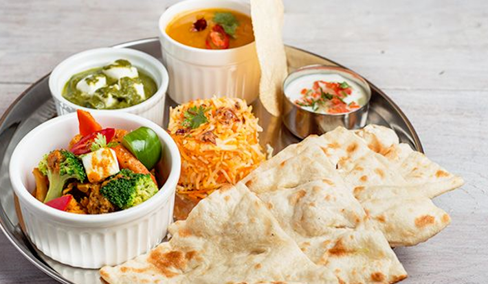 Zaffron Kitchen的素菜馕（naan）套餐 （图片：Zaffron Kitchen）