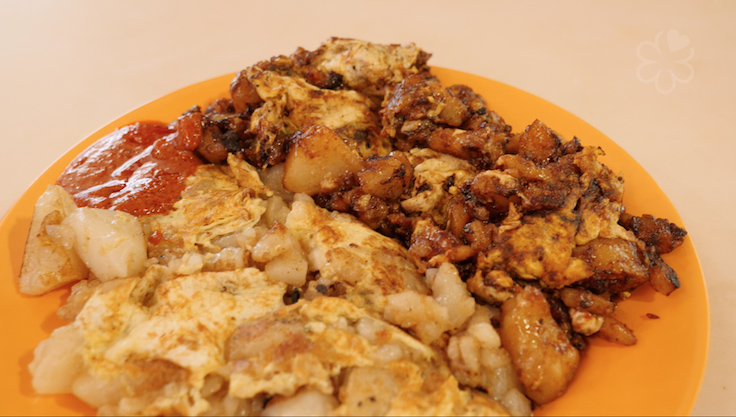 A $5 plate of half and half chai tow kway at Fu Ming (Pic: MICHELIN Guide Digital)