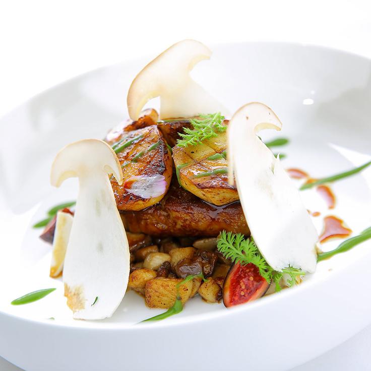 Petite gourmandise entre les cèpes et le foie gras ©Maison Saint-Crescent