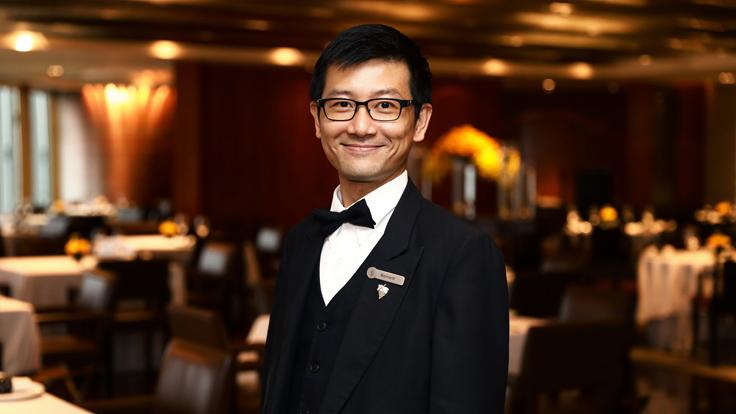 Bernard Chen, senior sommelier of Lung King Heen in Hong Kong (Photo: Lung King Heen)