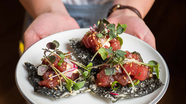 Liholiho Yacht Club's tuna poke on nori chip © Liholiho Yacht Club