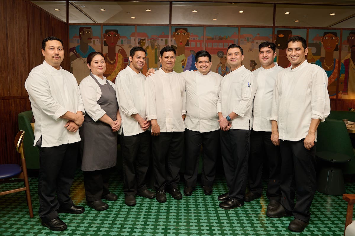 Chaat's kitchen team (Photo: ©Michelin)