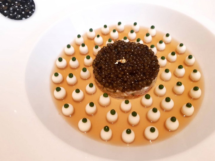 A signature Robuchon dish of Caviar presented by Matsuo. (Photo: Hsieh Ming Ling)