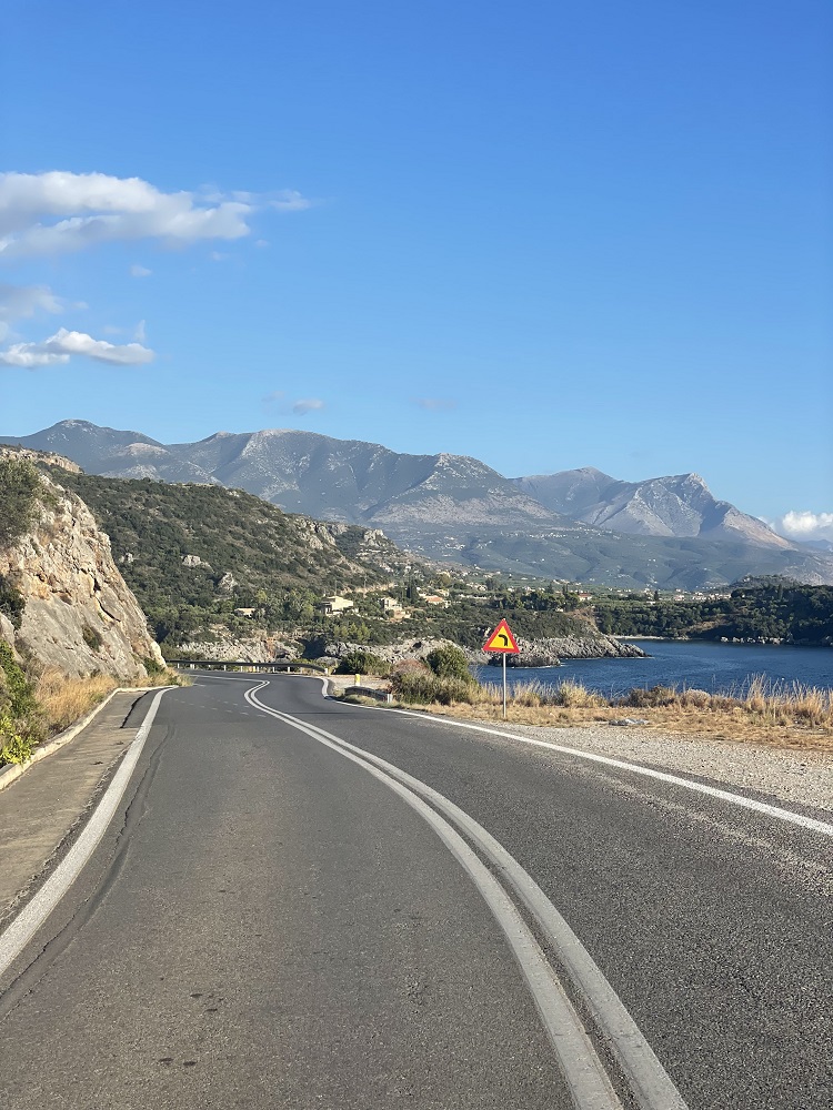 Strada costiera da Kardamili ad Aeropoli