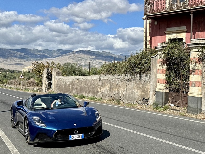 Sicilia on the road sulla Maserati MC20 Cielo - M. Morichini 