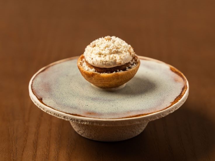 Manāo's Thai banoffee dessert is the perfect end to the new One-MICHELIN-Star restaurant's 11-course tasting menu. Image credit: manāo internal team/Manāo