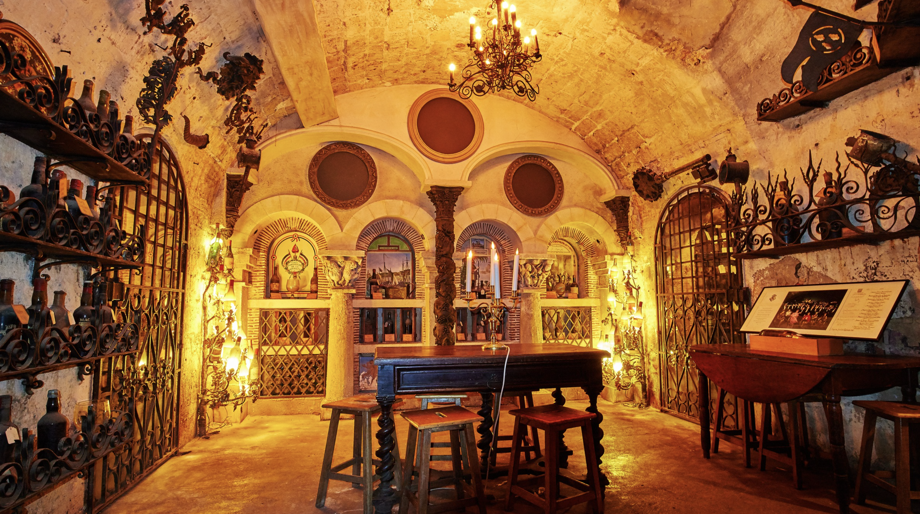 Une salle à l'intérieur des caves de la Tour d'Argent © Hirama