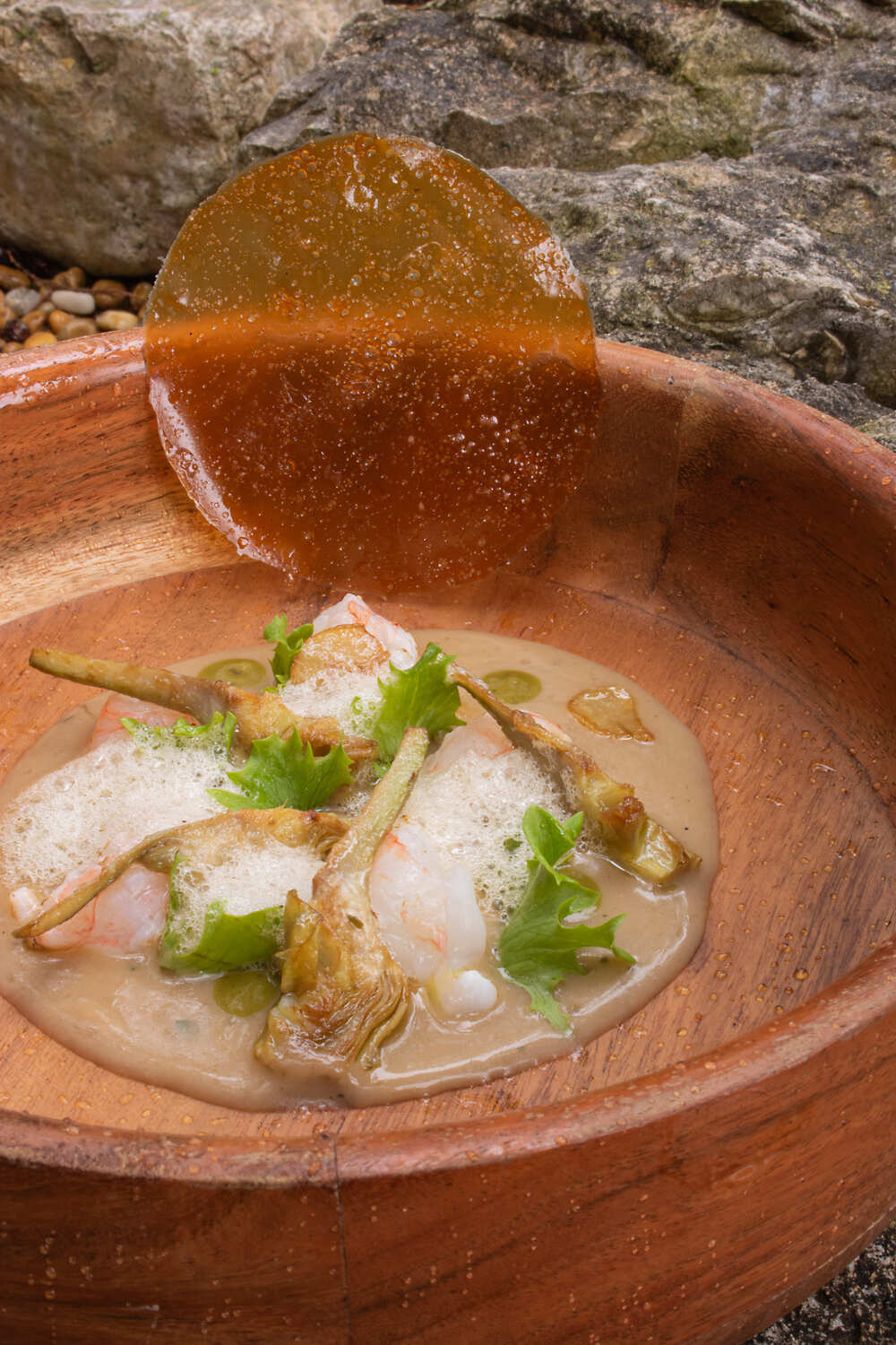 Alcachofas en romesco, cigala y ensaimada © L'Antic Molí