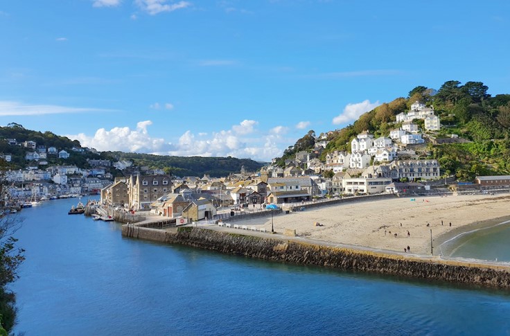 Looe Harbour, located a stone's throw from the Bib Gourmand-awarded Sardine Factory. © Robert Dunham/iStock