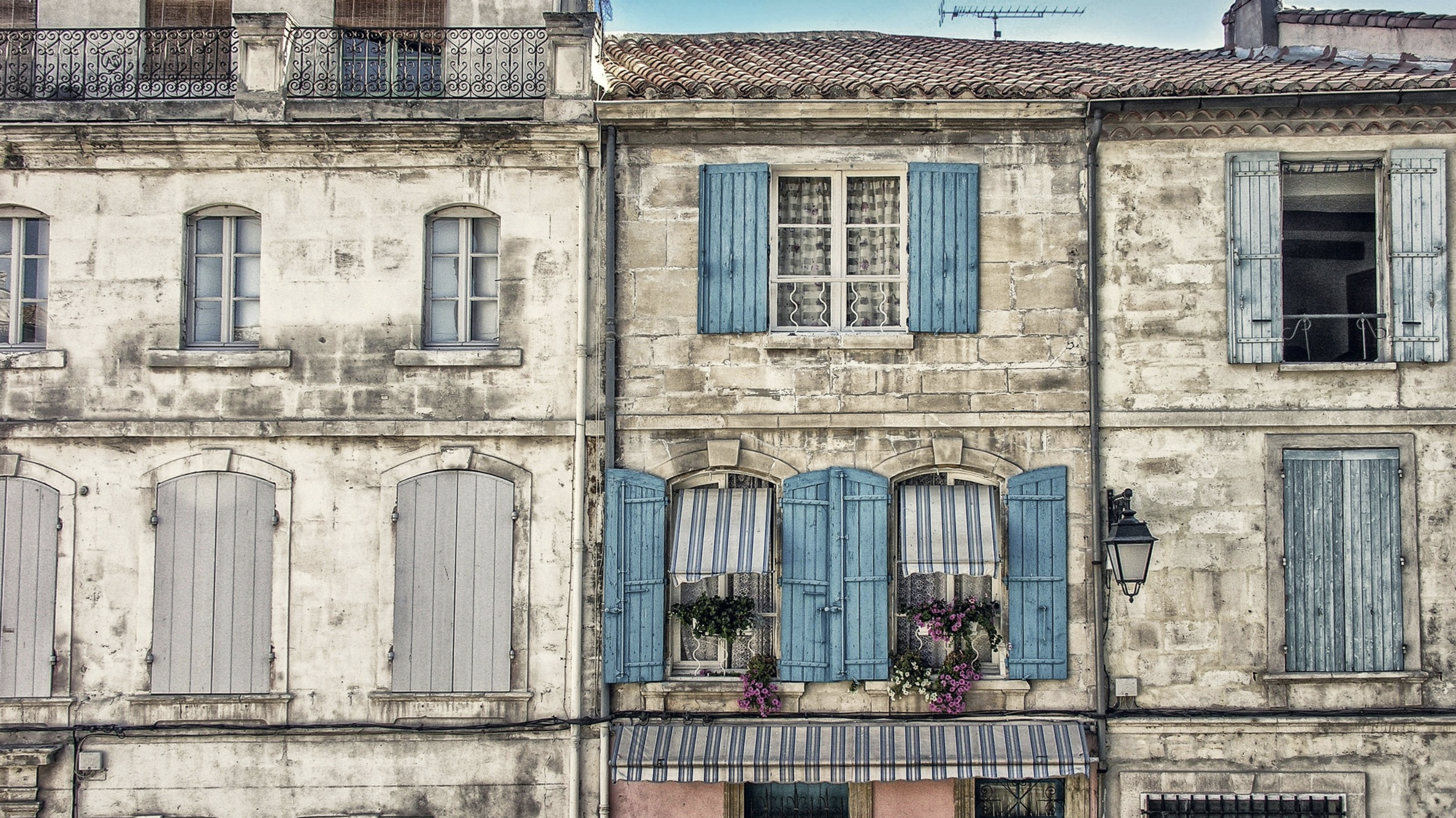 Façades à Arles - DR : lobostudio Hamburg / Unsplash
