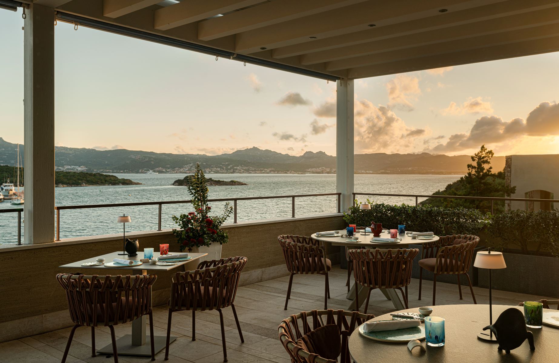 Il ristorante Capogiro al tramonto
