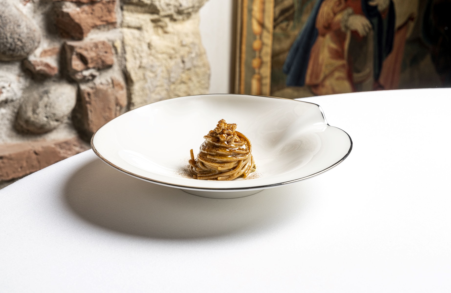 Spaghetto turanico, canocchie, asparagine e liquirizia © Nicolò Brunelli