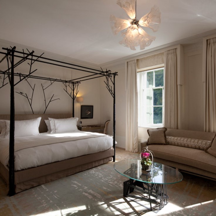One of the quirkier bedrooms at this luxurious hotel. © Coworth Park, Dorchester Collection