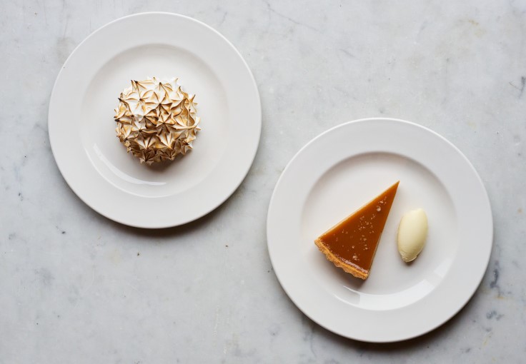 Desserts from Knepp Wilding Kitchen, where the wellbeing of their farmland is top priority. © David Charbit