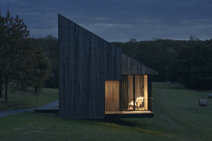 Take in starry skies at the 'Kástu by Pajta' wooden lodges in Oriszentpeter (© Pajta)