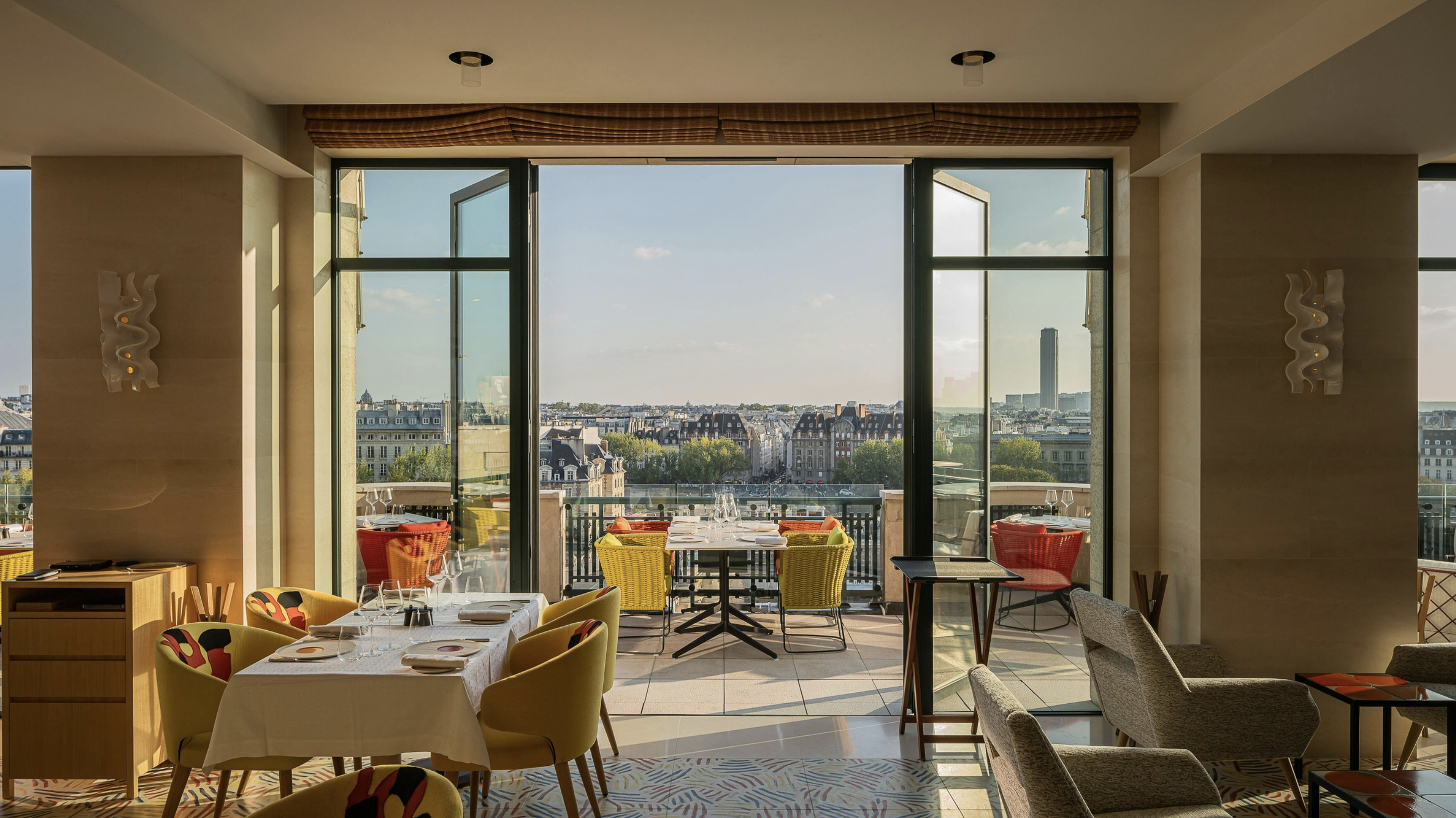 © Le Tout-Paris