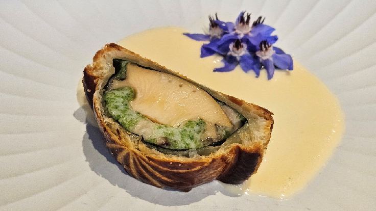 Awabi – Wando from new One-Star restaurant, Omakase @ Stevens (Photo: MICHELIN)