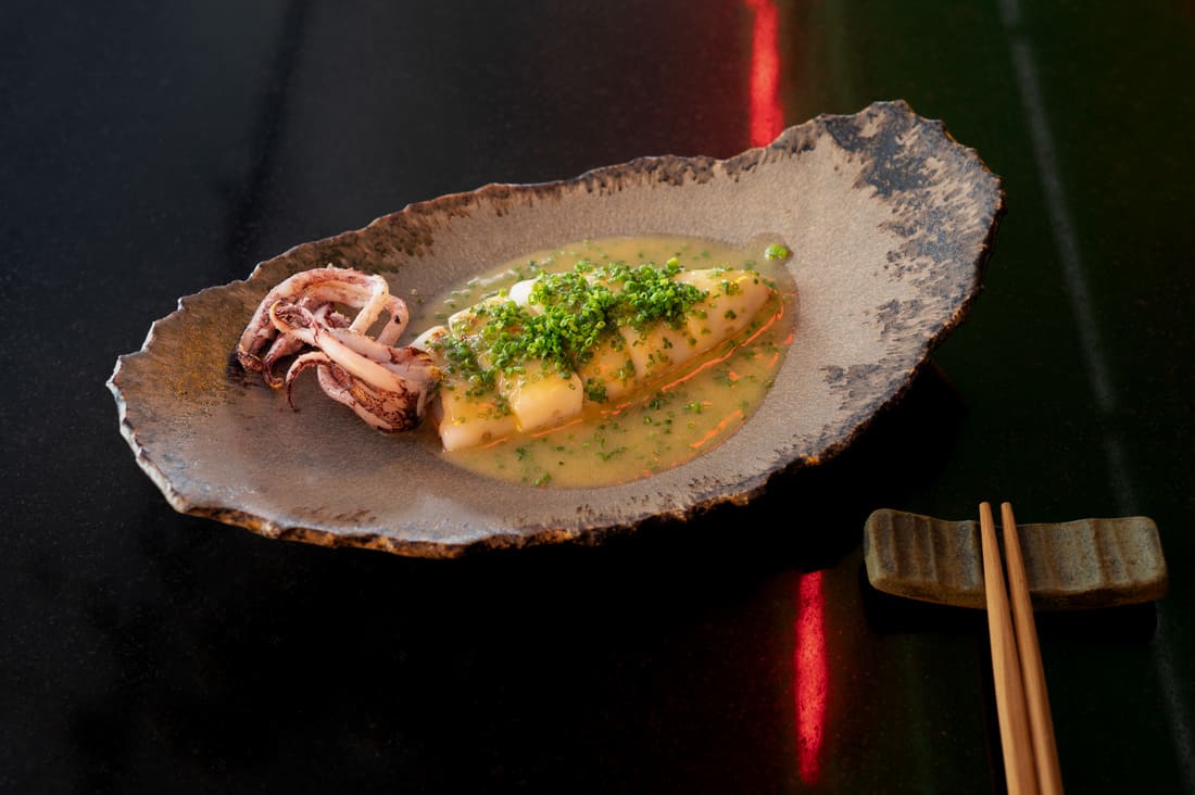 Com propostas cheias de sabor, o Izakaya é uma taberna japonesa autêntica e vibrante em Cascais. © Izakaya