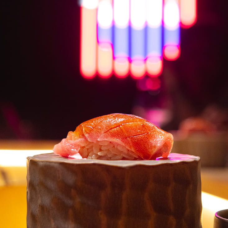 O Omakase RI proporciona uma experiência omakase diferente, num espaço informal e descontraído. © Luke Dawson/Omakase RI