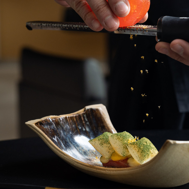 Sashimi de atum à brasa do restaurante Midori, em Sintra. © Midori