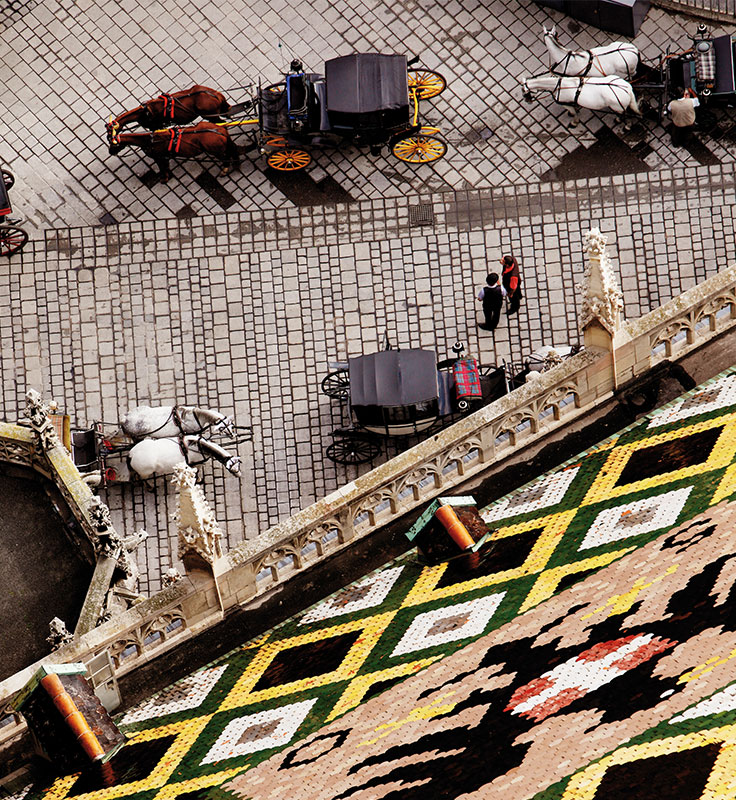 St. Stephen’s Cathedral (Stephansdom) & Fiaker the traditional horse-drawn carriages © WienTourismus / Peter Rigaud