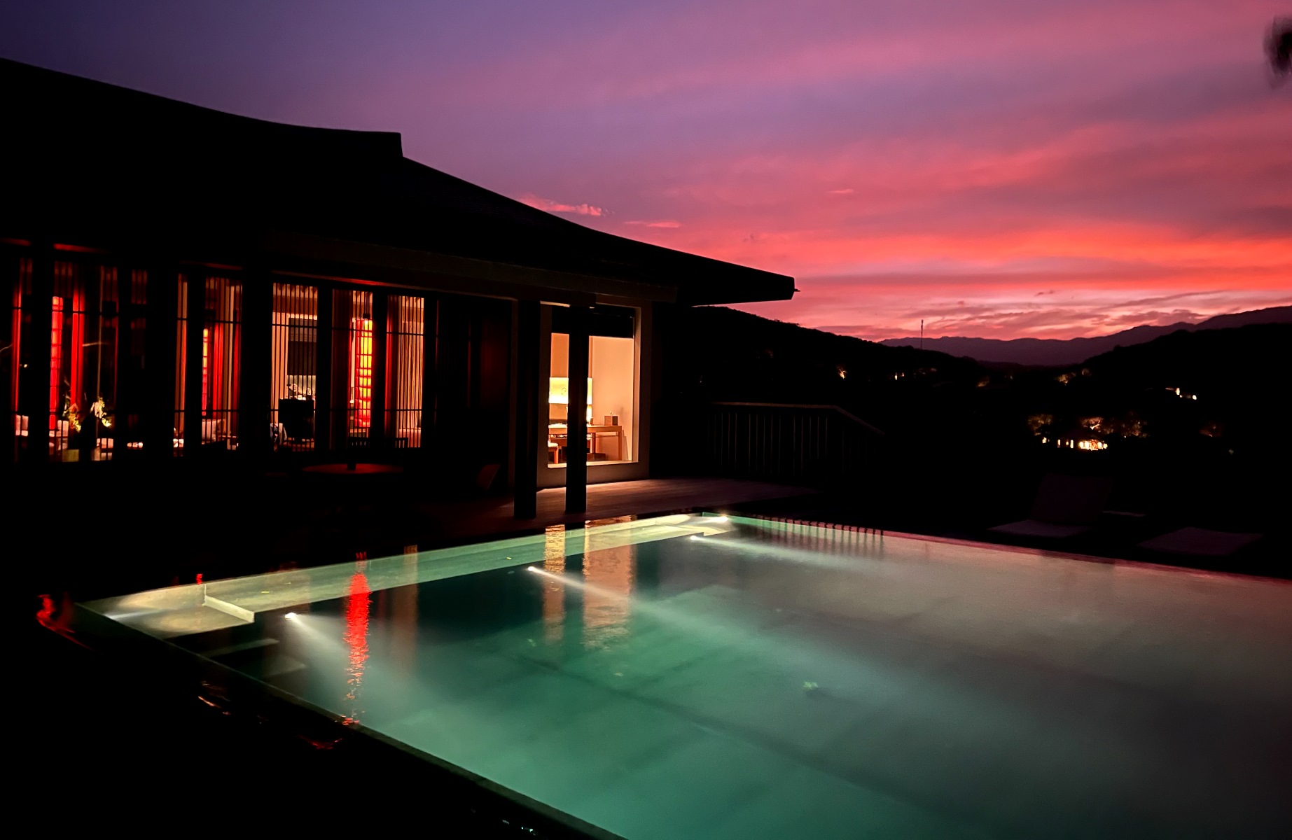 La Mountain Villa al tramonto