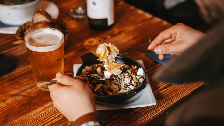 Beer, wine and good times at Iszkor, where strangers are welcomed as friends