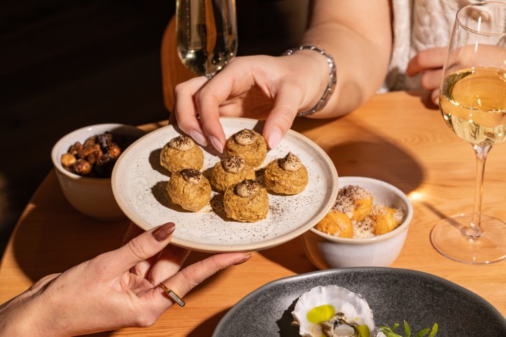 Snacks being shared at Pip in Manchester. © Memphis Medium