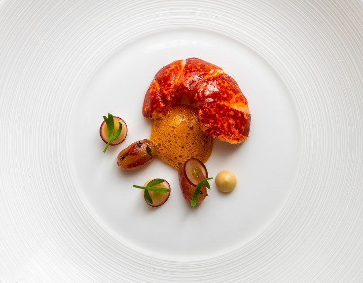 A shellfish dish from Chef Hywel Jones, who has retained a MICHELIN Star for 20 years. © Restaurant Hywel Jones by Lucknam Park