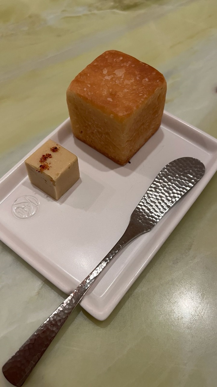 brioche with fermented bean curd butter Tate 布里歐許 豆瓣醬牛油.jpeg