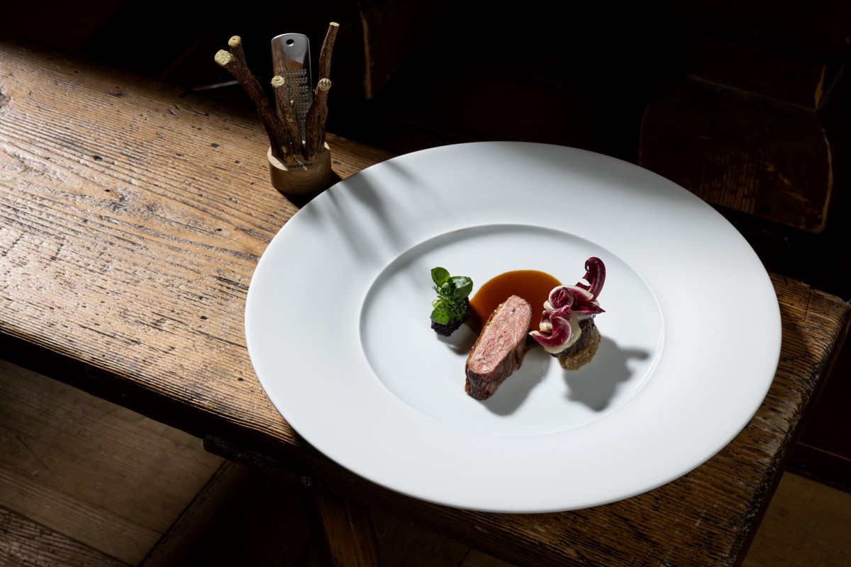 Dish in the Ötztaler Stube at the hotel Das Central © Lukas Kirchgasser
