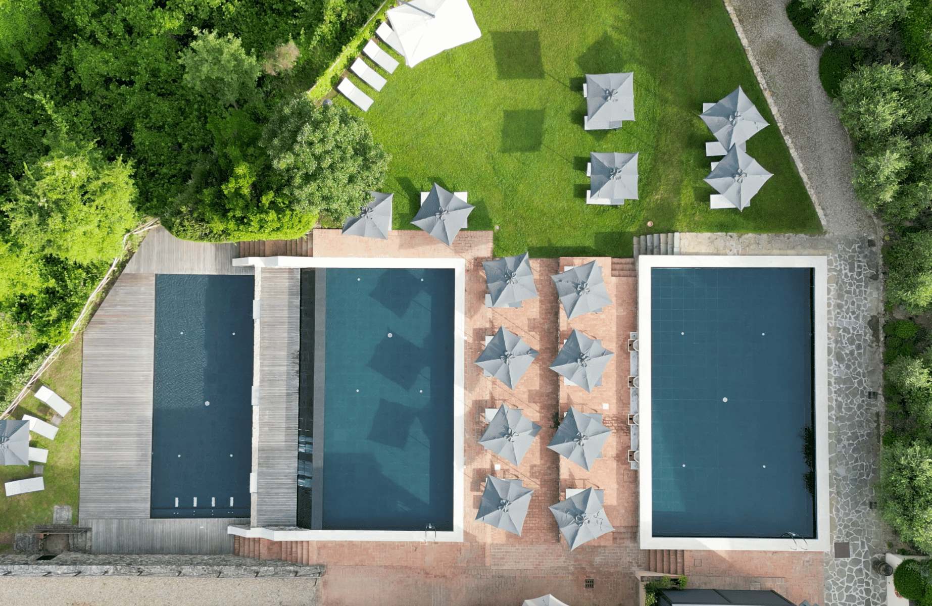 Piscine di Castel Monastero