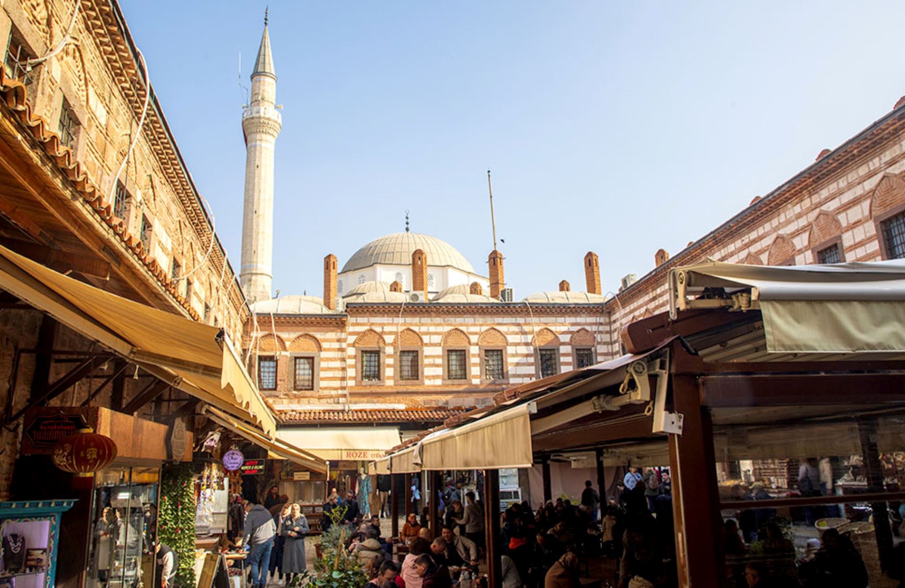 Kizlaragasi Han, Izmir © Esin Deniz/iStock