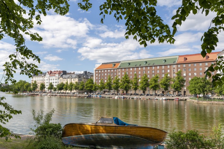 Surrounded by the sea on three sides, you're never too far away from the water in Helsinki (© Ilari Nackel/iStock)