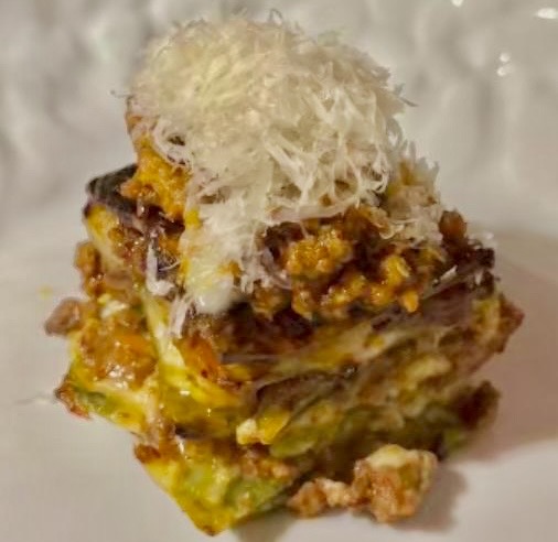 Lasagne alla bolognese © La Porta Restaurant
