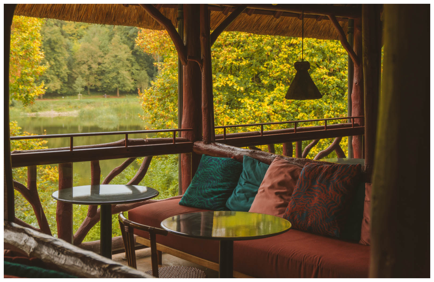 The view of the lakes from the outdoor bar (les paillottes) at hotel Les Étangs de Corot near Versailles. © Joann Pai/The MICHELIN Guide