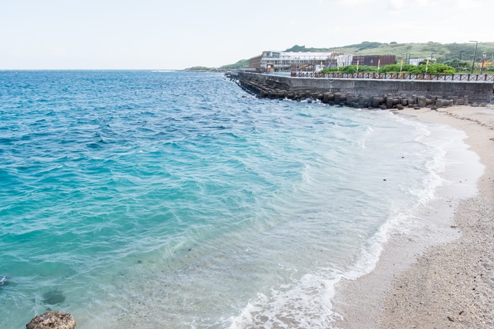 The Houbihu area is famous for its fresh seafood and coastal views. (© Shutterstock) 