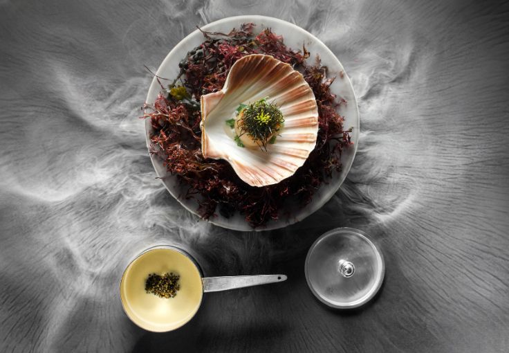 A beautiful hand-dived scallop dish with citrus beurre blanc and Kristal caviar, which one of our Inspectors ate during their meal. © Jordan Sapally
