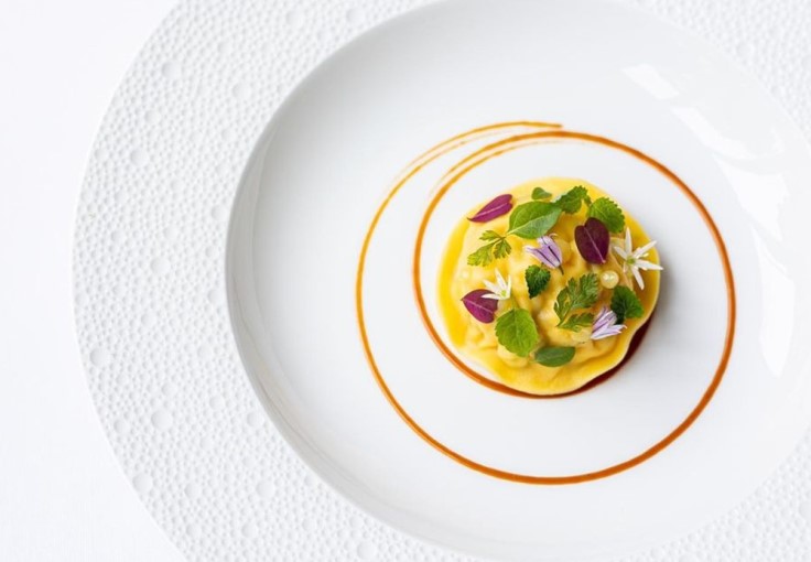 The famous lobster, langoustine and salmon ravioli. © Restaurant Gordon Ramsay
