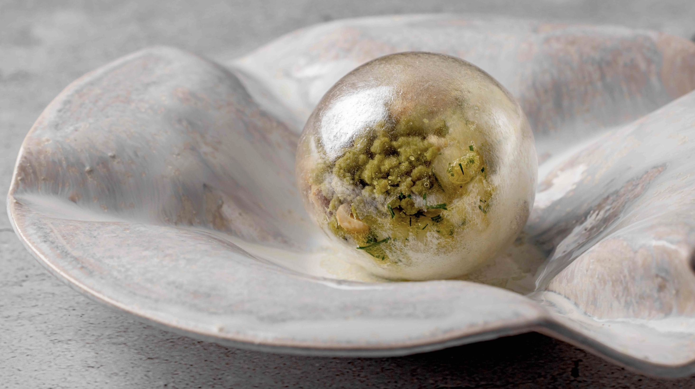 Accents Table Bourse © Justin De Souza