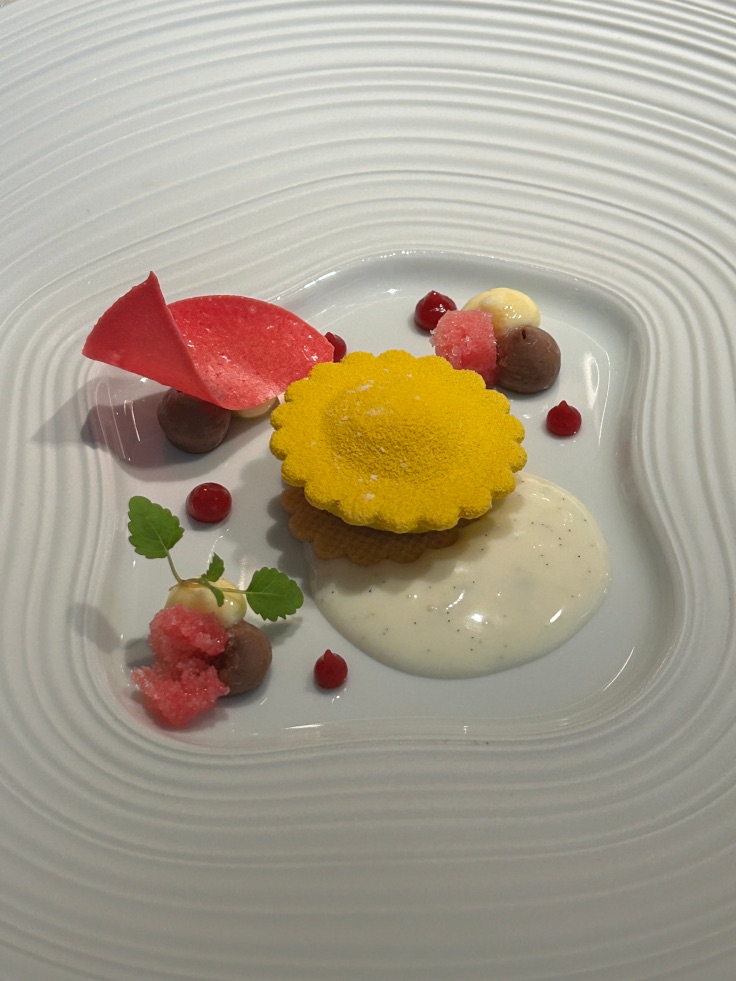 Dessert iconique de la tradition émilienne, l'élégante Zuppa Inglese de l'Armani Ristorante © Armani Ristorante - DR