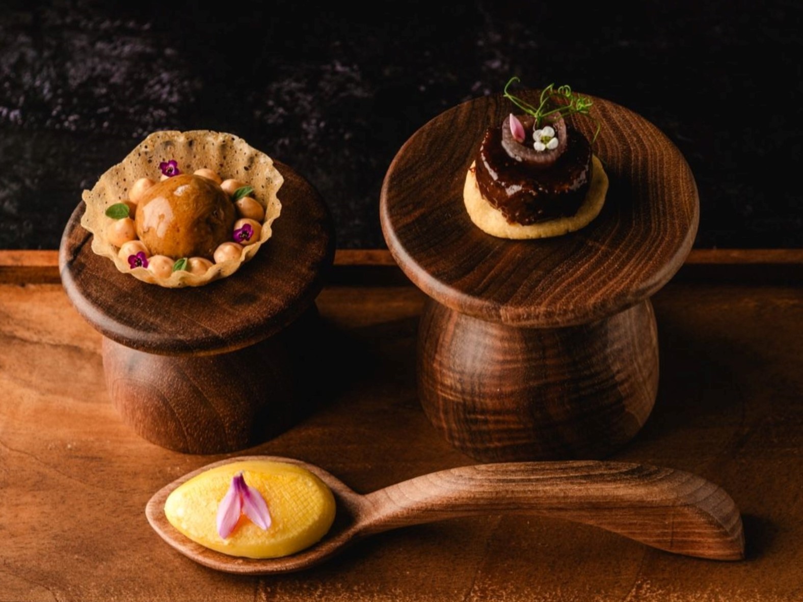 Appetizers at Haydée by Víctor Suárez, a One MICHELIN Star restaurant in Adeje, Tenerife. © Juanmy Alemany/Haydée by Víctor Suárez